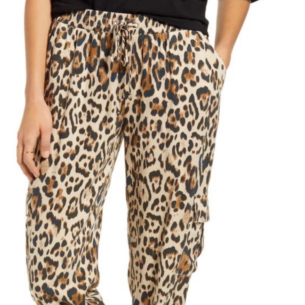 Socialite Leopard Twill Jogger Pants *NWT*